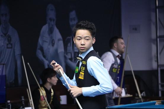 持着强大的 持着强大的