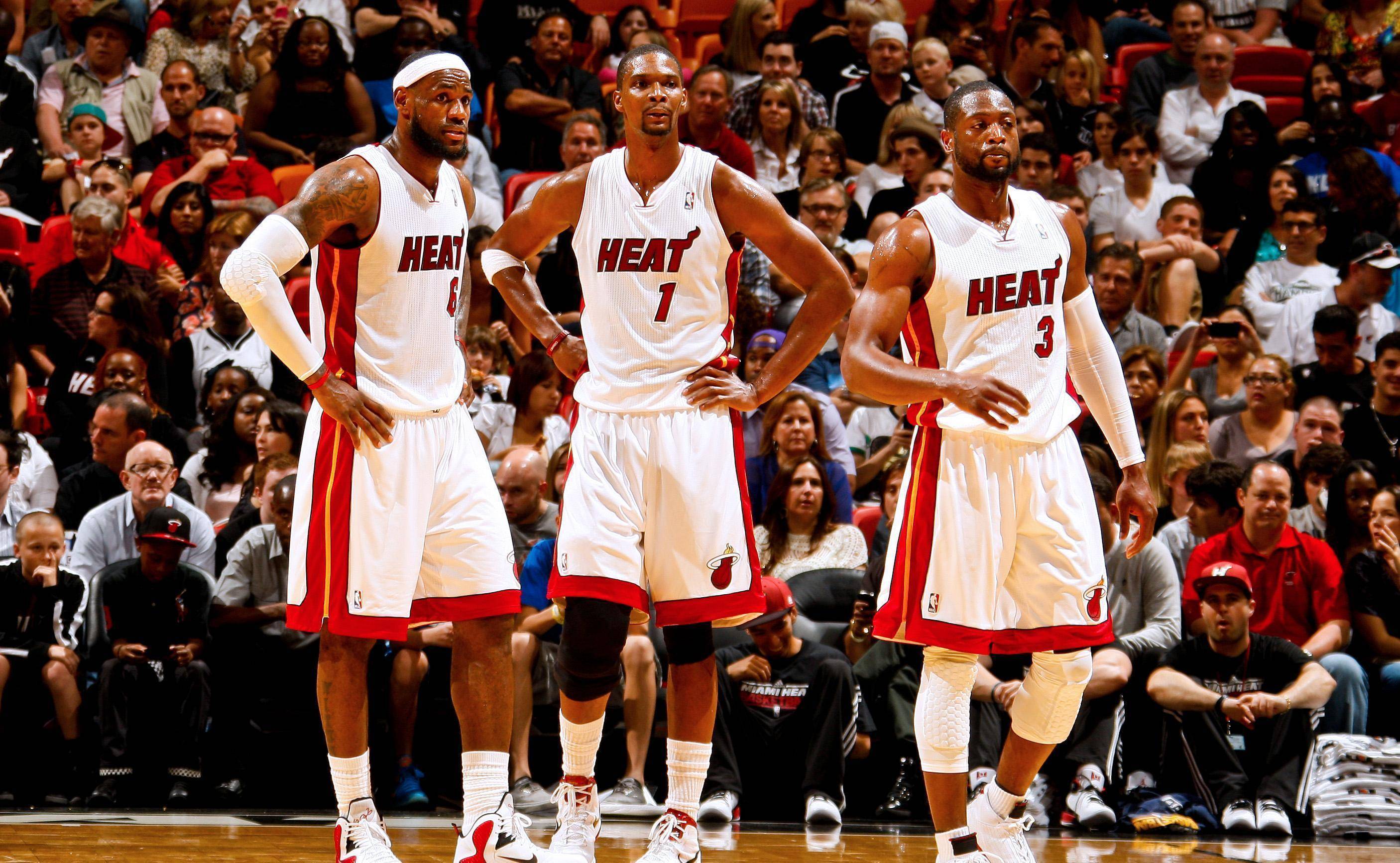 三人合计约 三人合计约